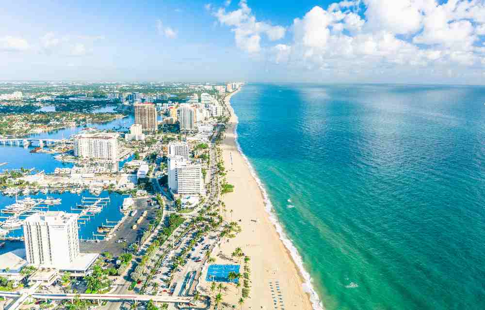 best beach towns in florida to live for young adults is Fort Lauderdale