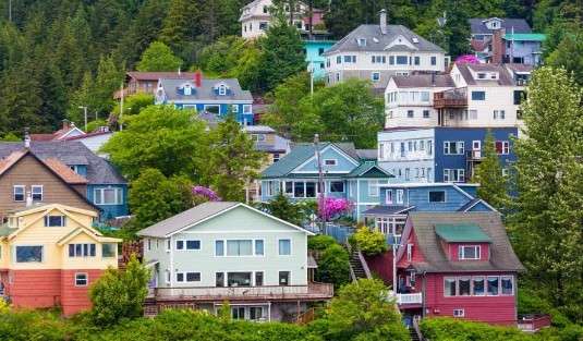 Moving from Florida to Alaska: Economic Considerations: Cost of Living and Employment